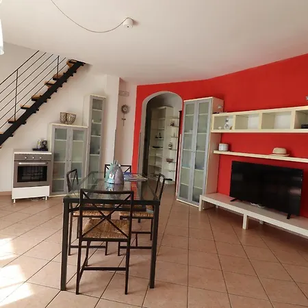 Casa Wanda In With Large Terrace 오트란토