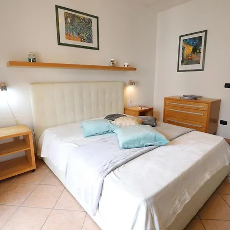Holiday home Casa Wanda In With Large Terrace